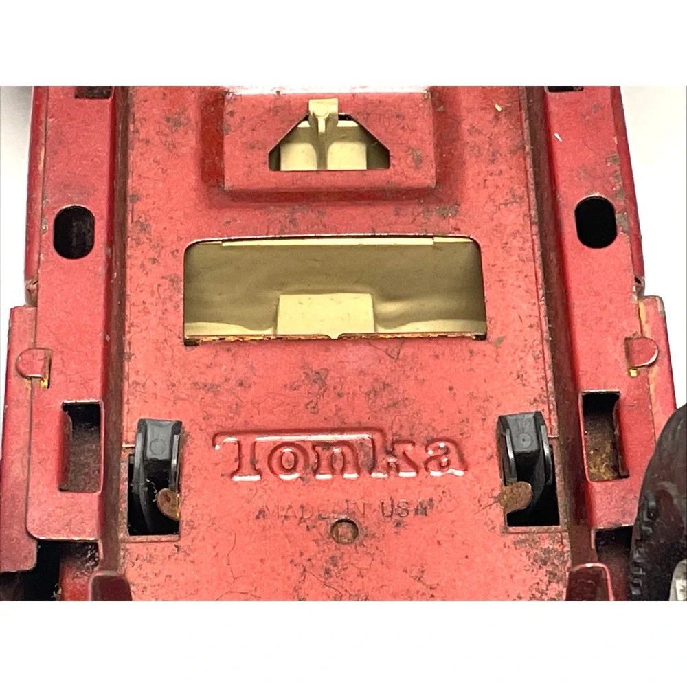Vintage Tonka 24 HR Towing Monster Truck Red Tow Truck Pressed Steel Toy 15